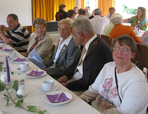 2007 80 Jahre ESSC Feier - Alfons + Dorita Stücker, Christa Bender, ?, Helga Maus (von li.)