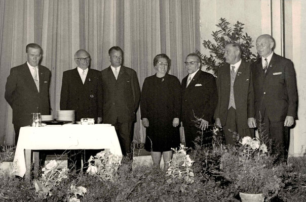 1967 40 Jahre ESSC - Geehrte Mitglieder (von li.: Wilhelm Dellzeit, Franz Frankenbach, Karl Range, Käthe Weber, Fritz Pfeiffer, Jean Bücker, Fritz Dillmann)