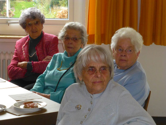 2014 Frühschoppen - Margot Baloun, Lieselotte, Swierczek, Marlene Kampfenkel, Gretel Lerch (von li.)