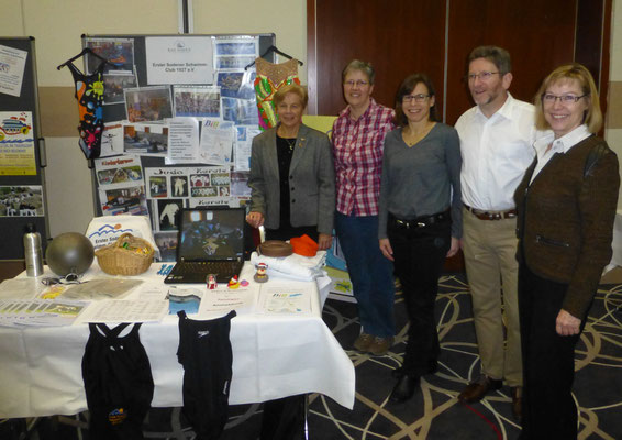 2016 Neubürgerempfang - Christa Bender, Barbara Schmunk, Uli + Christoph Zöller, Renate Kubicek (von li.)