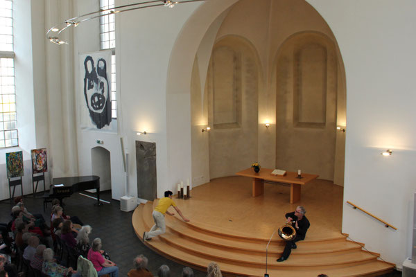 Kenji Takagi Tanz | Wolfgang Suchner, Tuba | Performance zur Ausstellungs-/Festivaleröffnung