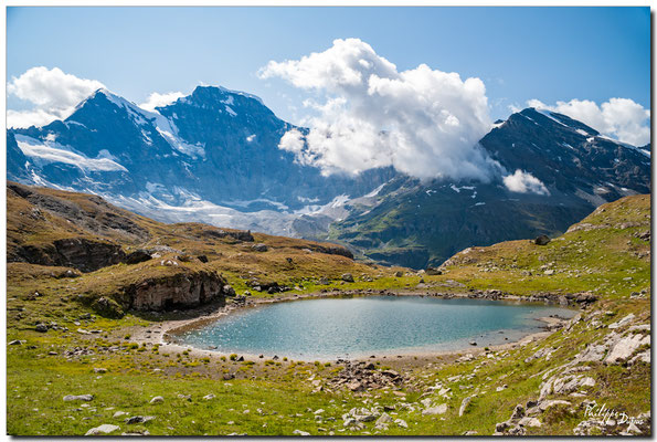 Lac de Tsofeiret 2572 m, Tour de Boussine 3833 m, Combin de la Tsessette 4135 m, Tournelon Blanc, 3700 m
