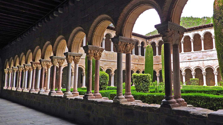 Kloster Santa Maria de Ripoll - Säulengänge.