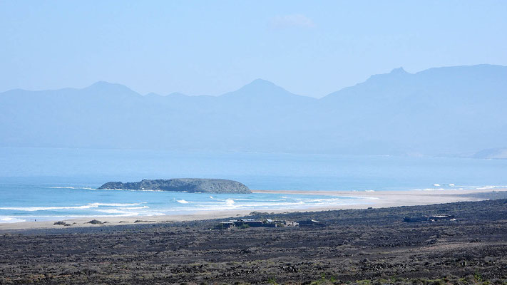Blick auf die Felseninsel El Islote de Cofete.