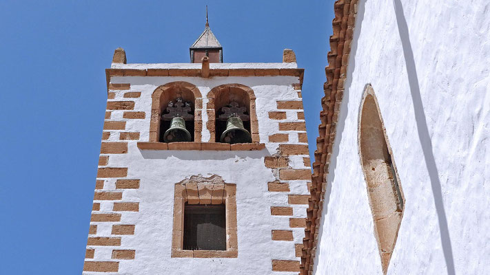 Glockenturm der Kirche Santa Maria de Betancuria.