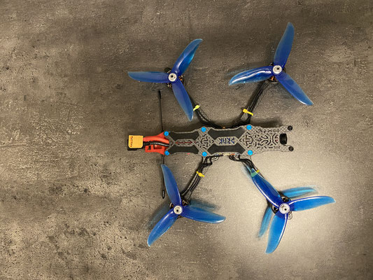 Drone 5" idéal pour le freeststyle