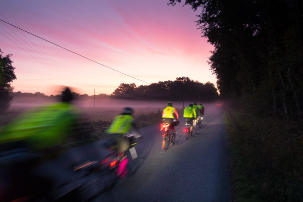 Fahrt in den Sonnenaufgang