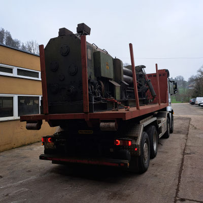 Abtransport einer Maschine durch die Gerster Recycling AG im Raum St. Gallen.