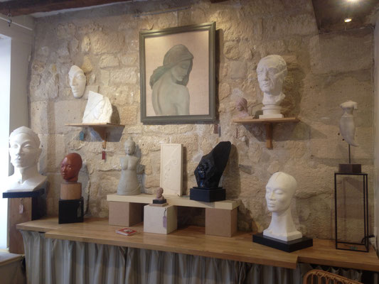 Magali-Nourissat-atelier-galerie-sculptures-expo-platre-bronze-encre