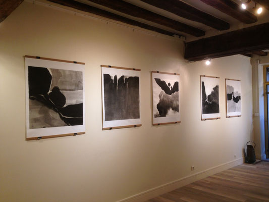 Magali-Nourissat-atelier-galerie-rue de bièvre-paris05-encre-dominique-busk-bonnecarrere-noir-blanc