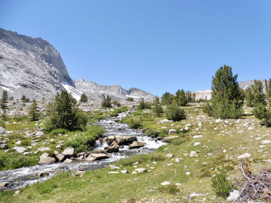 Kurz vor dem Abstieg zum South Fork Kings River