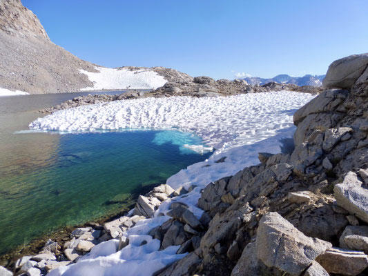 Zum Teil war der See noch gefroren