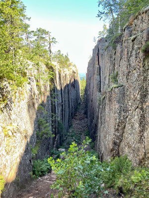 Der Blick hinunter in die Schlucht
