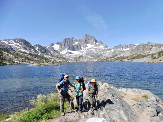 Geschafft, Garnet Lake und Banner Peak im Hintergrund