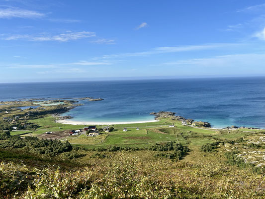 Man gewinnt schnell an Höhe, Blick auf den Strand von Hof
