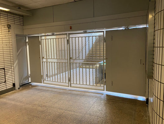 GRILLE A VANTAUX SMF AVEC PORTILLON INTEGRE LIGNE A TOULOUSE