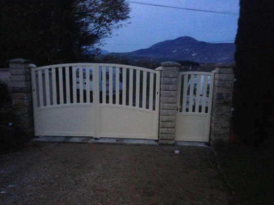 portail en aluminium motorisable