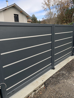 portail coulissant en aluminium