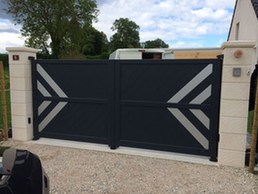 installation d'un portail aluminum noir 