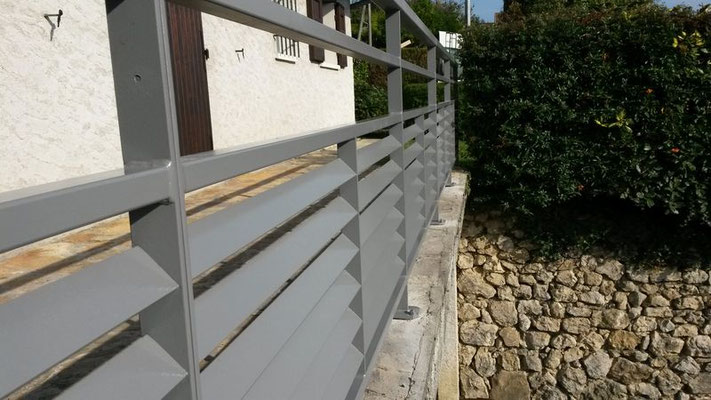 Fabrication sur mesure à Grenoble, garde corps en fer forgé.
