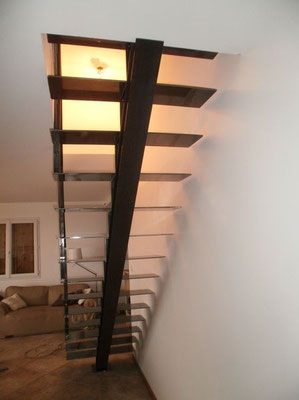 escalier d'interieur finition acier naturel