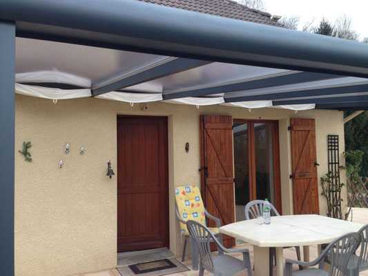 Les voiles d'ombrage convient parfaitement pour tempérer votre pergola. En été, les voiles d'ombrage vous protégeront du soleil.