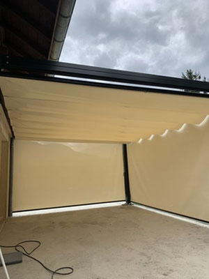 Un espace cosi et confortable grace aux fermeture latérales, pour profiter de la terrasse toute l'année.