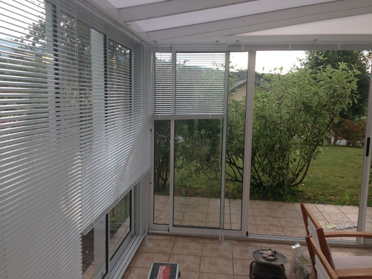 Optez pour le confort et le design avec le store vénitien aluminium Blanc.