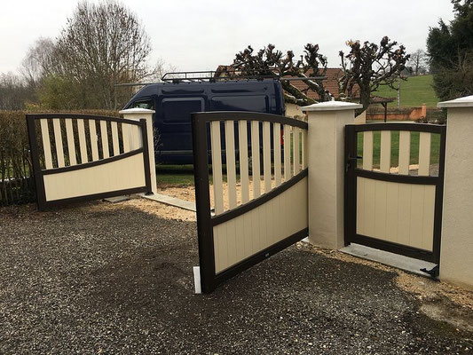 réalisation d'un portail aluminium à 2 battants