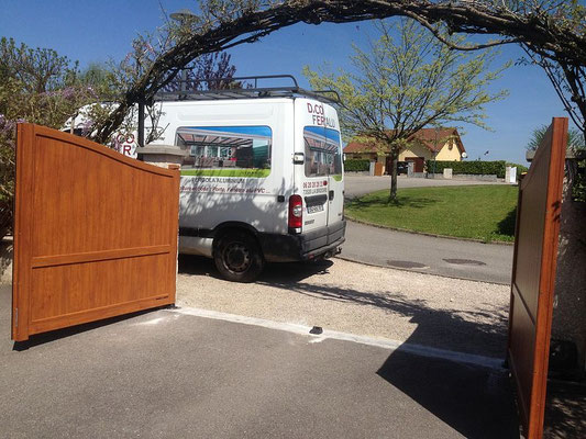 portail à 2 battants en bois