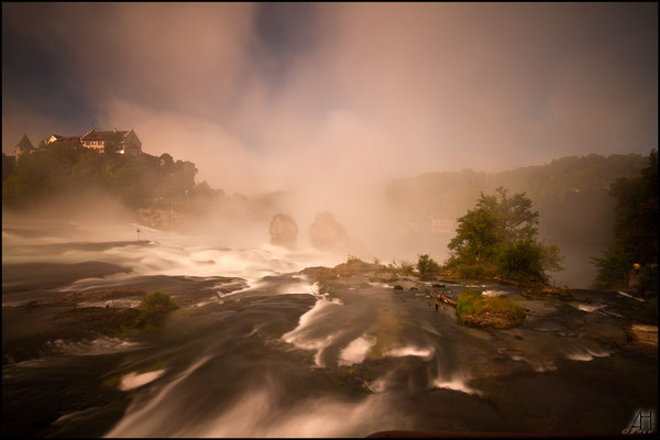 Rheinfall im Nebel