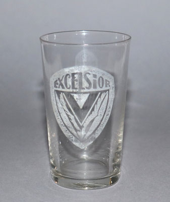 Verre 2 gravé à l'acide. Bière Excelsior à Lille