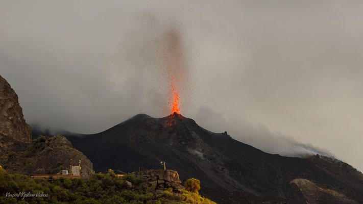 Vincent Tiphine Videos - Réalisateur Vidéo, pilote de drone et photographe - Stromboli