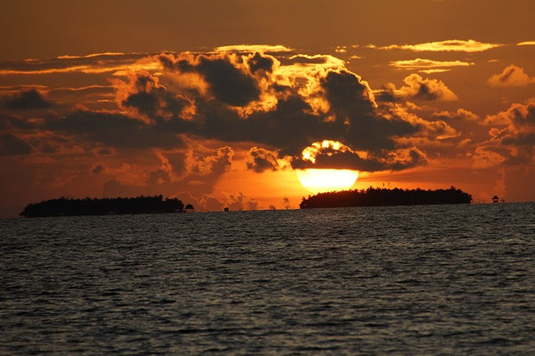 Sonnenuntergang Meer Thulagiri