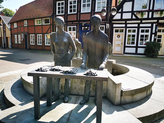 Spargelbrunnen von vorne