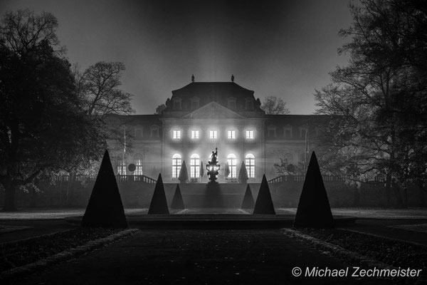 Orangerie bei Nacht SW