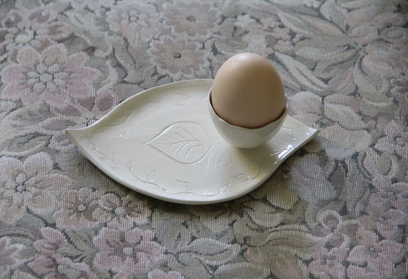 Coquetier art déco " feuille " en faïence