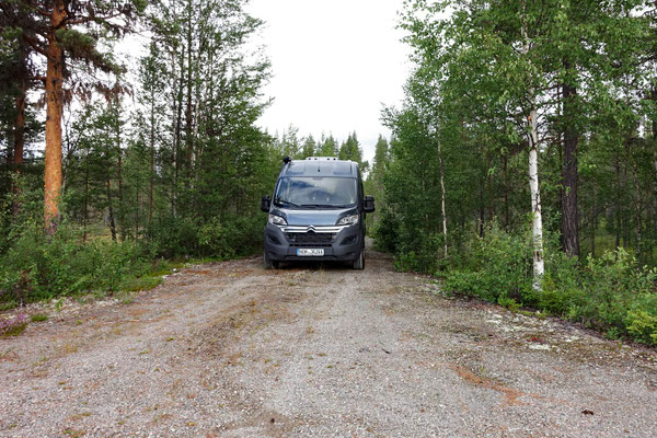 Unser Übernachtungsplatz vor dem Nationalpark - wir sind im Bärenland