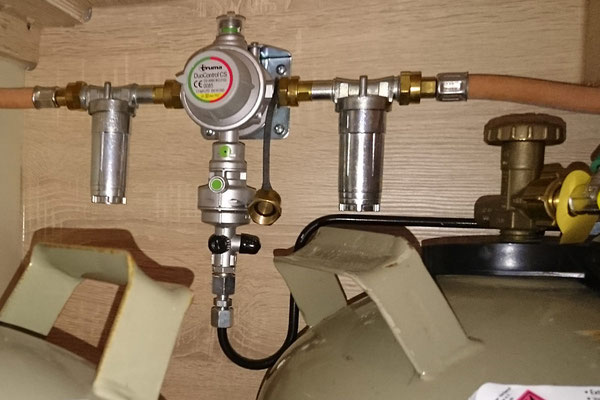 Truma DuoControl CS mit Gasfilter für den "Jederzeit-Kochen-und-Heizen-Betrieb"