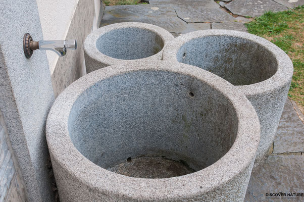 Brunnen Schulhaus Birchlen