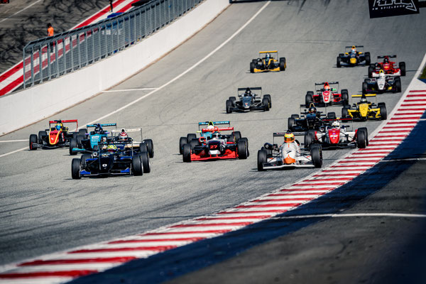 Meisenzahl beim Start zum 1. Rennen der Formel Young im Rahmen des Histo Cups mit dem F308 auf dem Red Bull Ring | © Mackinger