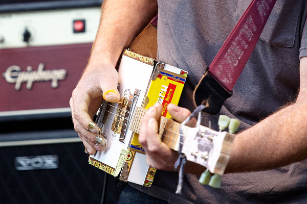 Cigar Box Slide
