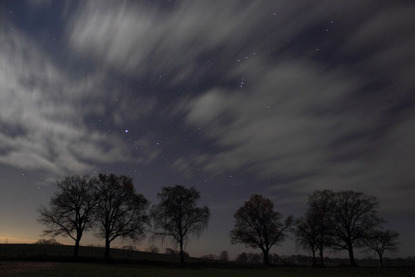 Vollmond und Wolkenzug.