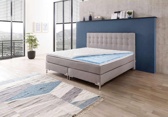 Boxspringbett mit Ergogel Topper und Design Kopfteil