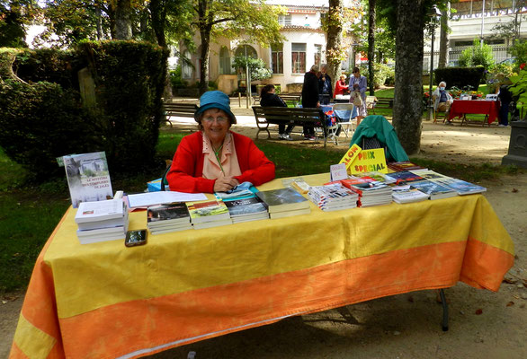 Salon sous les arbres