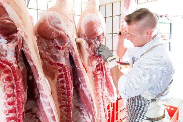 Fleischerei Eckart - eigene Zerlegung und Herstellung - bestes Fleisch - hausgemachte Wurst
