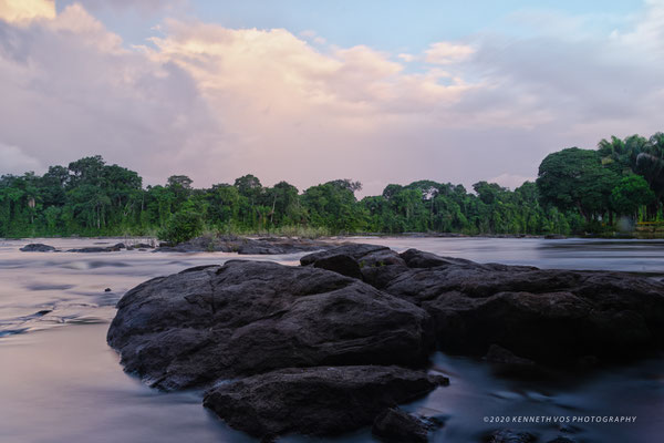 Suriname Menimi
