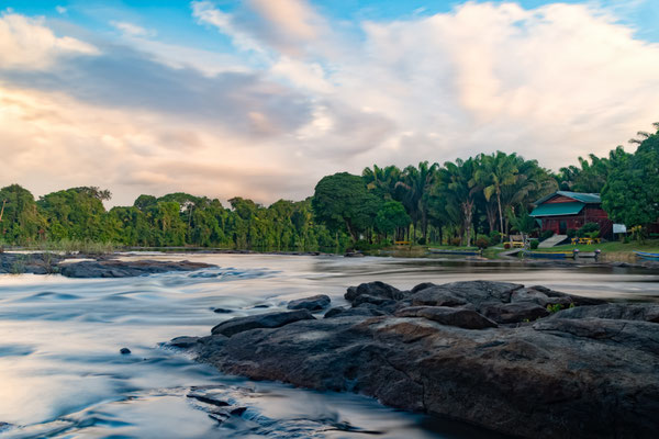 Menimi at the Boven-Suriname river