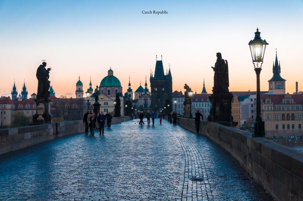 Charles bridge in Praag, Czech Republic