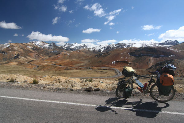 Cycling Ruta 24 to Pisco - Huancavelica Province
